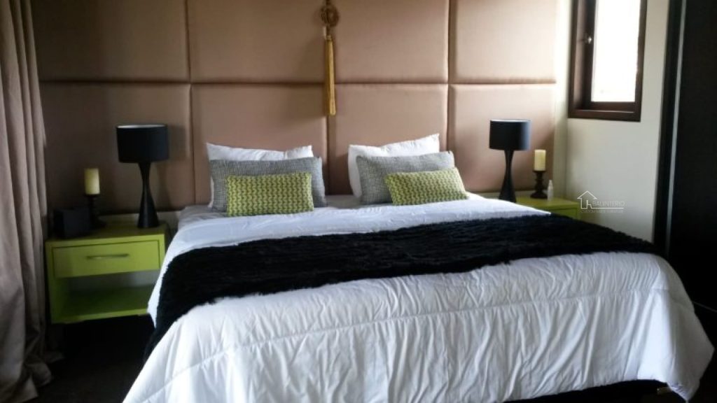 Luxury-custom-bedroom-interior-bali-featuring-an-eclectic-king-size-bed-layout-by-Bali-Interio