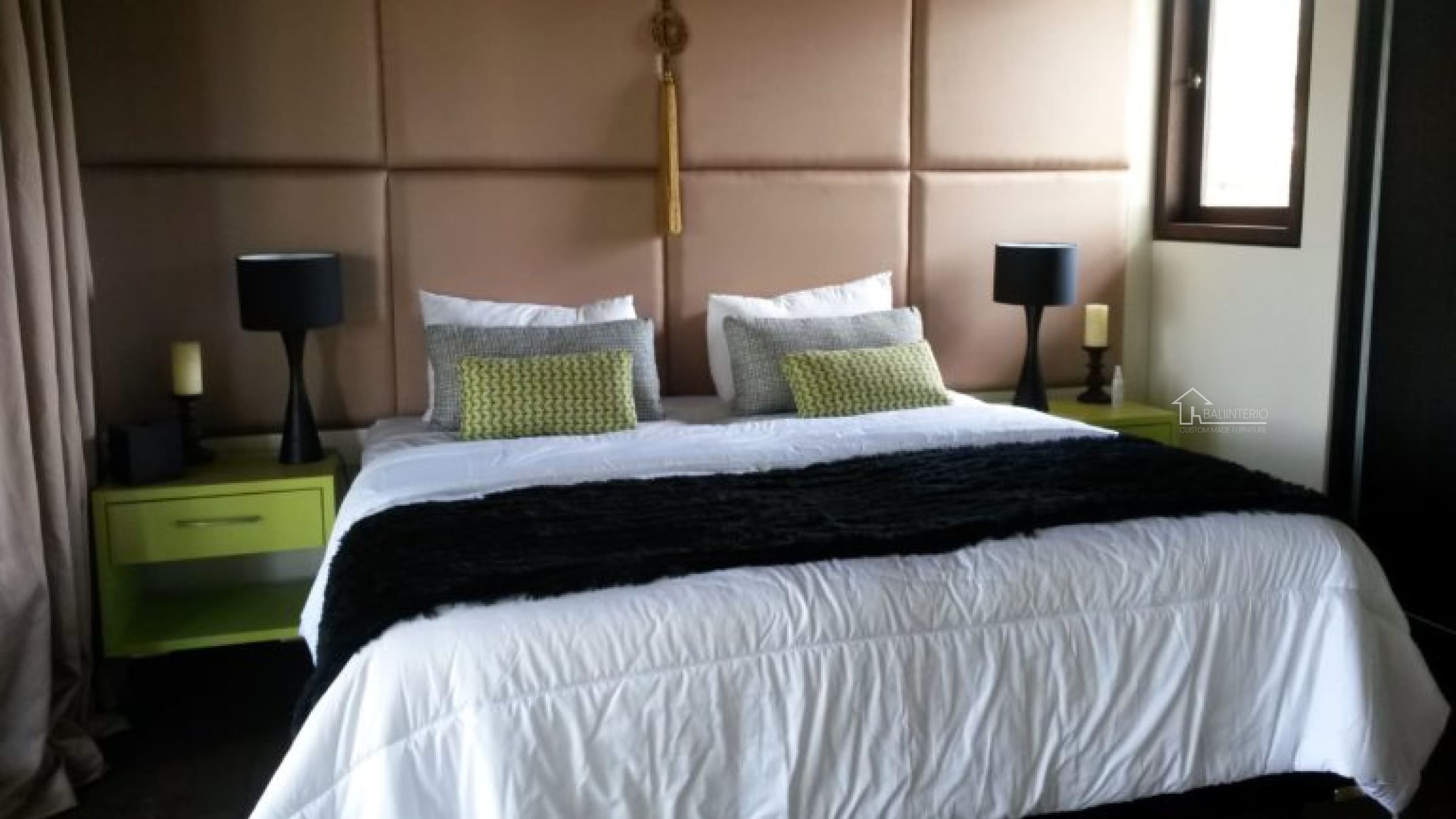 Luxury-custom-bedroom-interior-bali-featuring-an-eclectic-king-size-bed-layout-by-Bali-Interio